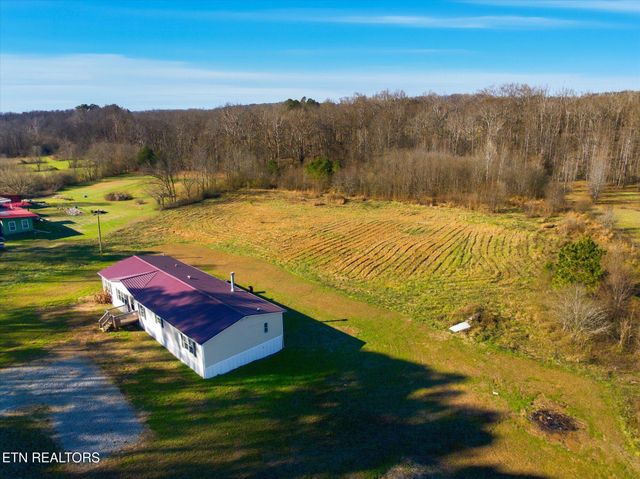 418 County Road 61, Riceville, TN 37370