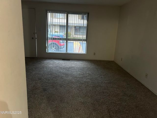 828 Woodglen Drive APT 2, Sparks, NV 89434