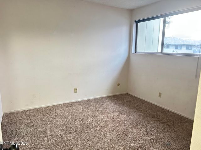 828 Woodglen Drive APT 2, Sparks, NV 89434