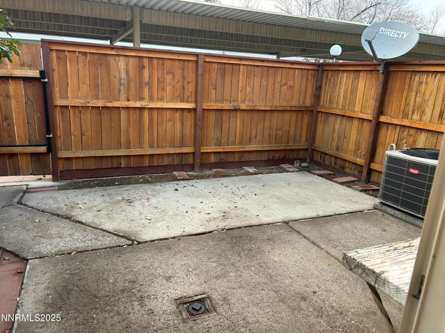 828 Woodglen Drive APT 2, Sparks, NV 89434