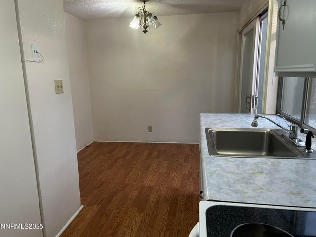 828 Woodglen Drive APT 2, Sparks, NV 89434