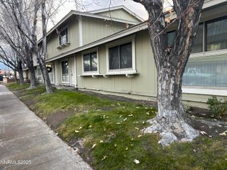 828 Woodglen Drive APT 2, Sparks, NV 89434