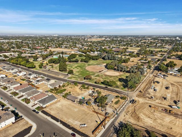 2909 Pock Ln, Stockton, CA 95205