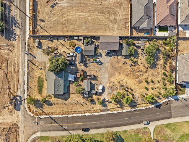 2909 Pock Ln, Stockton, CA 95205