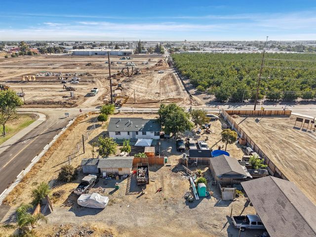 2909 Pock Ln, Stockton, CA 95205