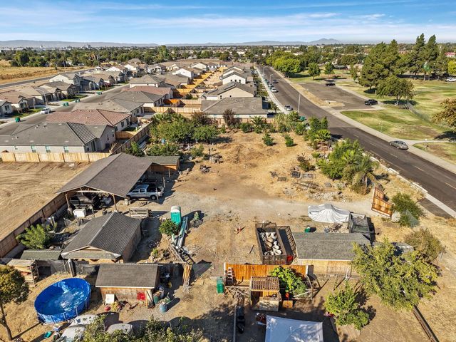 2909 Pock Ln, Stockton, CA 95205