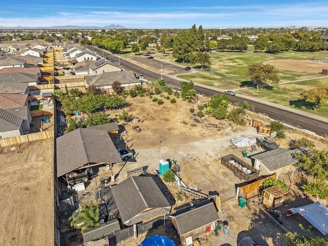 2909 Pock Ln, Stockton, CA 95205