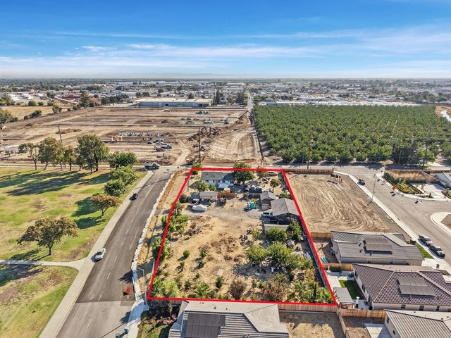 2909 Pock Ln, Stockton, CA 95205
