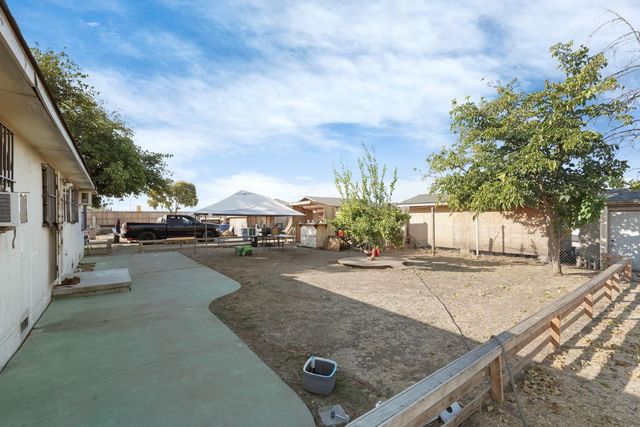 2909 Pock Ln, Stockton, CA 95205