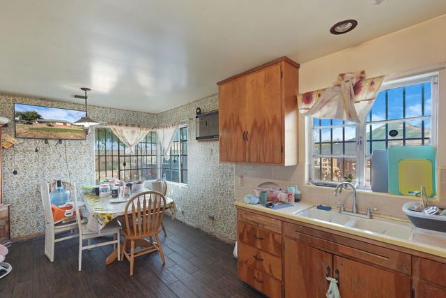 2909 Pock Ln, Stockton, CA 95205