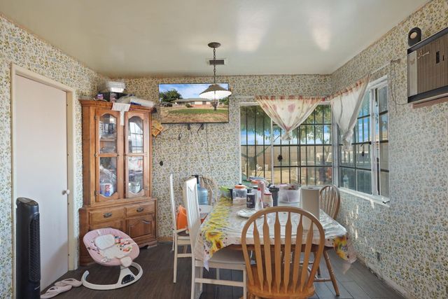 2909 Pock Ln, Stockton, CA 95205