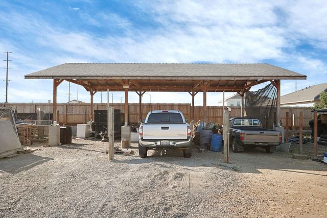2909 Pock Ln, Stockton, CA 95205