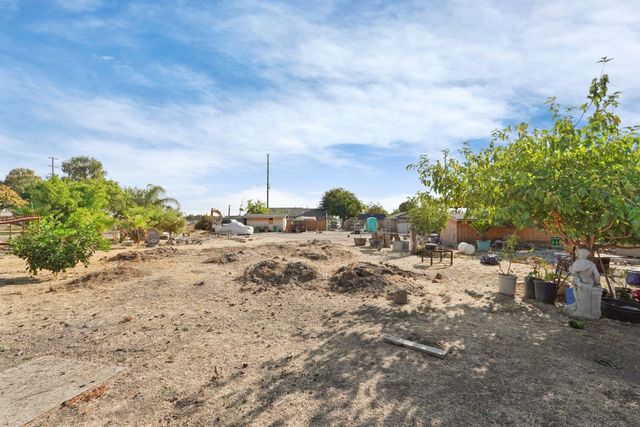 2909 Pock Ln, Stockton, CA 95205