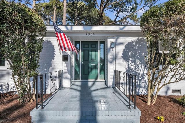 2300 Plantation DR, Virginia Beach, VA 23454