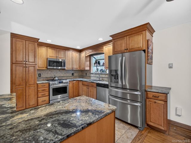 54 East Street, West Nyack, NY 10994