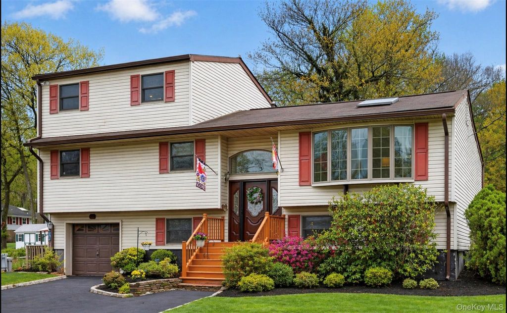 54 East Street, West Nyack, NY 10994