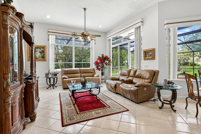 549 Stonemont Lane, Weston, FL 33326