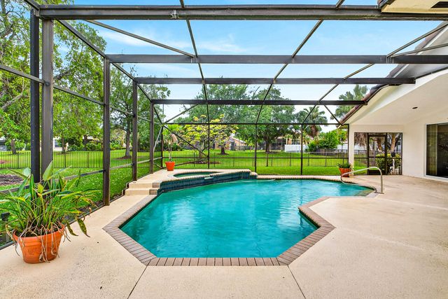 549 Stonemont Lane, Weston, FL 33326