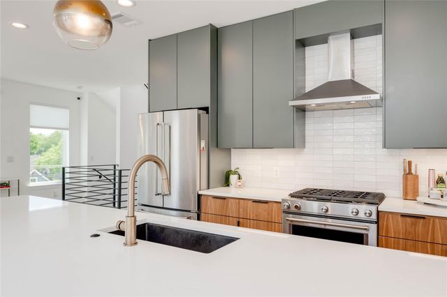 1208 Luna ST 1, Austin, TX 78721