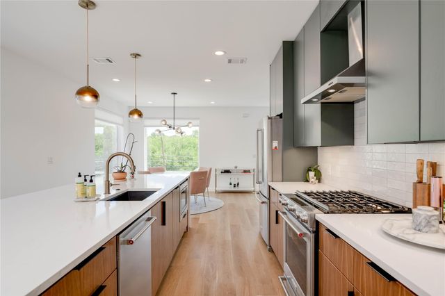 1208 Luna ST 1, Austin, TX 78721