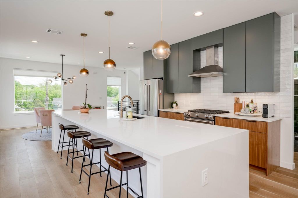 1208 Luna ST 1, Austin, TX 78721