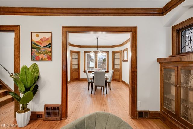 2016 Rossmoor Road, Cleveland Heights, OH 44118