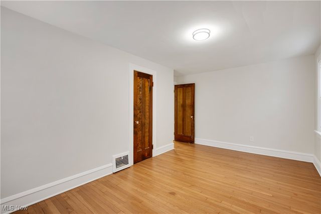 2016 Rossmoor Road, Cleveland Heights, OH 44118