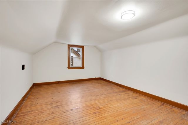 2016 Rossmoor Road, Cleveland Heights, OH 44118