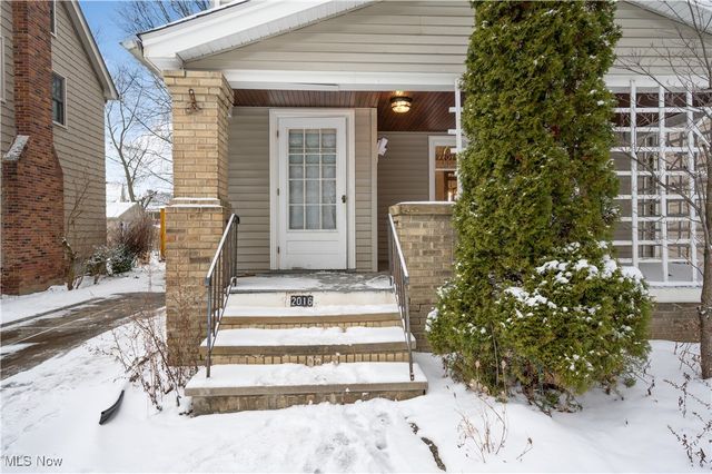 2016 Rossmoor Road, Cleveland Heights, OH 44118