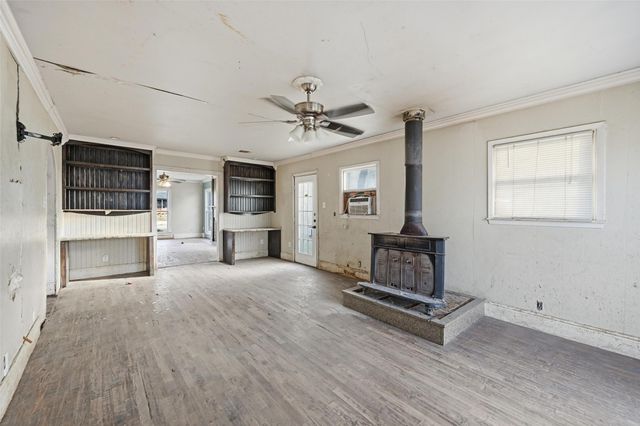 2305 Stanford Street, Greenville, TX 75401