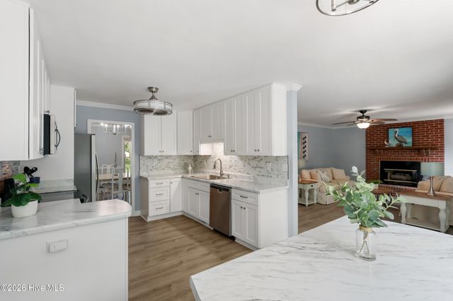 212 Dorchester Place, Wilmington, NC 28412