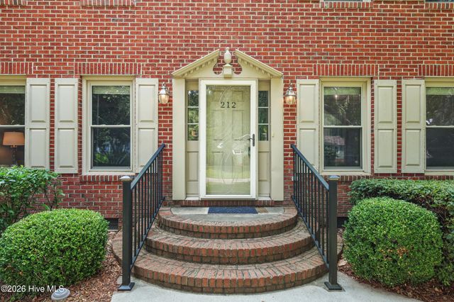 212 Dorchester Place, Wilmington, NC 28412