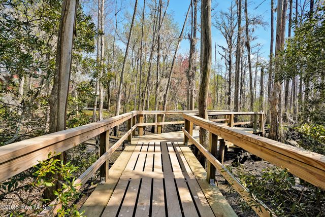 212 Dorchester Place, Wilmington, NC 28412