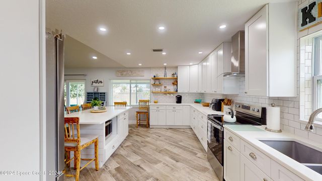297 Butler Avenue NE, Palm Bay, FL 32907