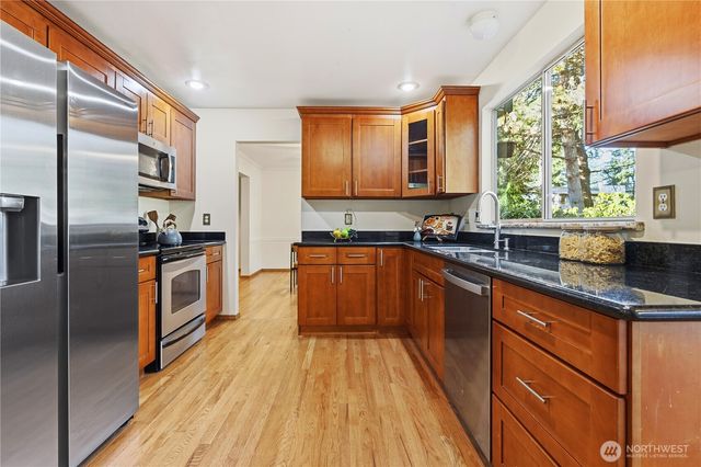 13010 NE 103rd Place, Kirkland, WA 98033