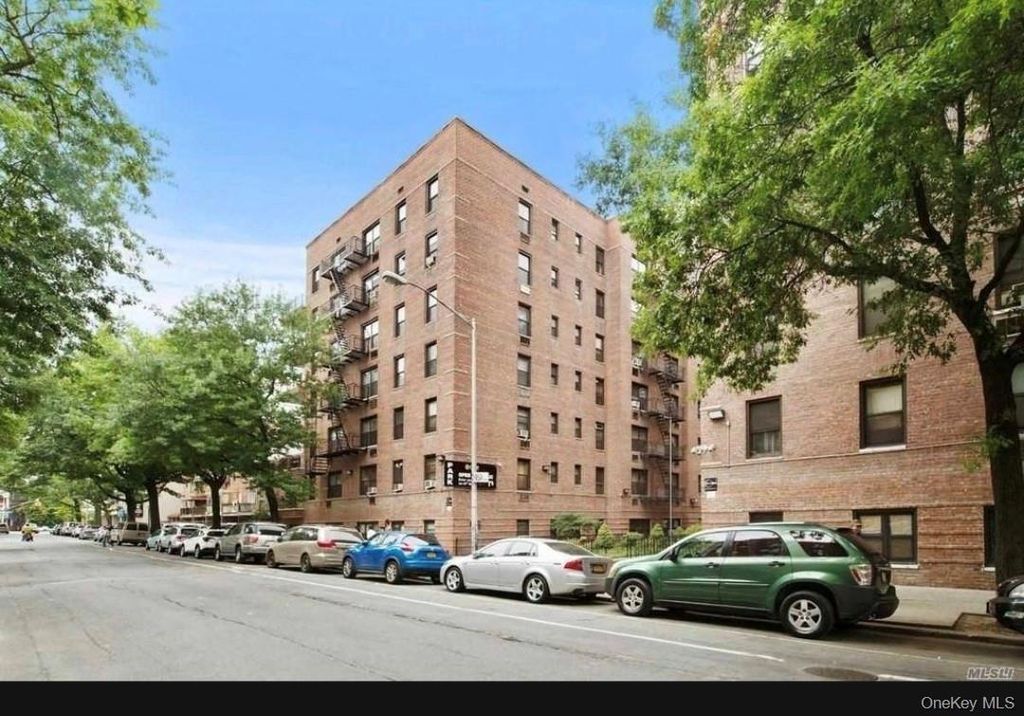 132-35 Sanford Avenue LD, Flushing, NY 11355 — exterior