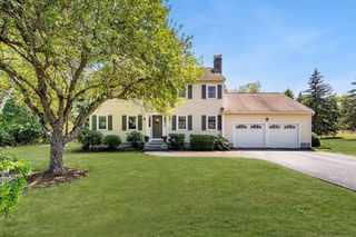 38 Christmas Tree Circle, Bedford, NH 03110