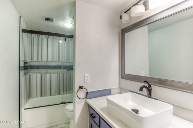 6824 E Camino Del Dorado, Tucson, AZ 85715