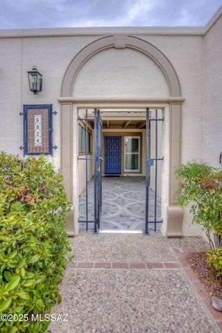 6824 E Camino Del Dorado, Tucson, AZ 85715