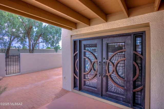 6824 E Camino Del Dorado, Tucson, AZ 85715