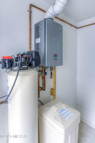 6824 E Camino Del Dorado, Tucson, AZ 85715