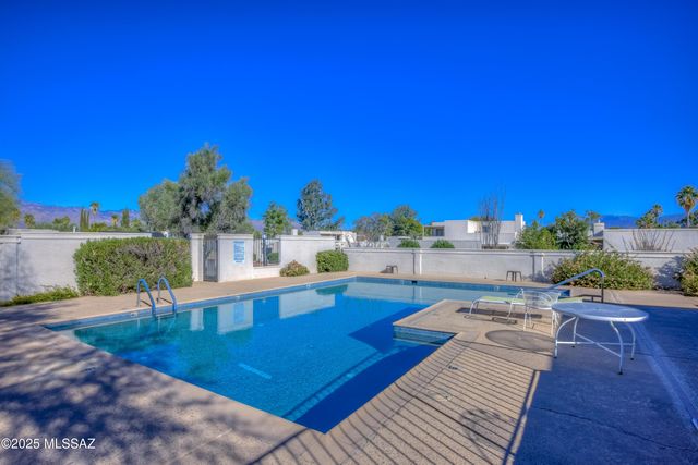 6824 E Camino Del Dorado, Tucson, AZ 85715