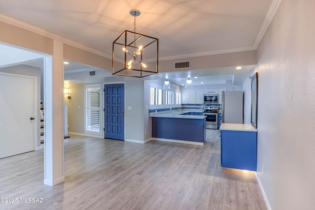 6824 E Camino Del Dorado, Tucson, AZ 85715