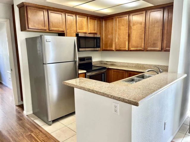 432 Edgehill Lane 41, Oceanside, CA 92054