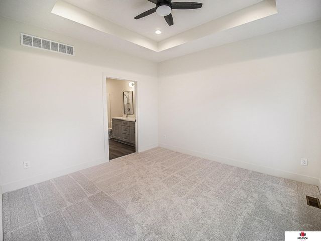 150 W Agnes Drive, Lincoln, NE 68512