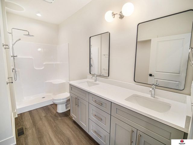 150 W Agnes Drive, Lincoln, NE 68512