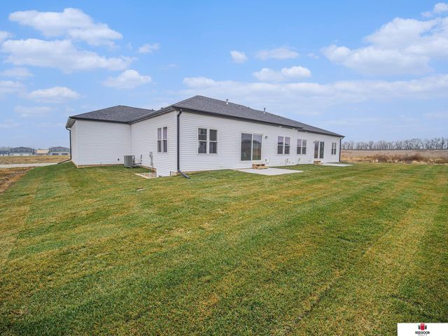 150 W Agnes Drive, Lincoln, NE 68512