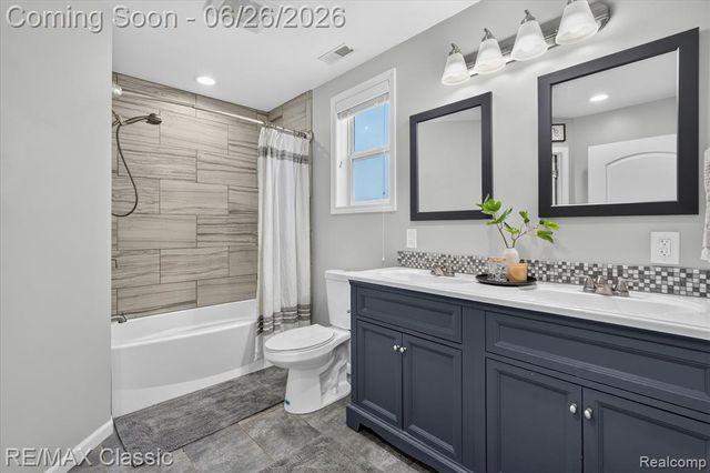 3205 N Milford Road, Highland, MI 48357