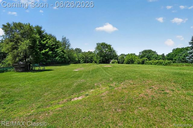 3205 N Milford Road, Highland, MI 48357