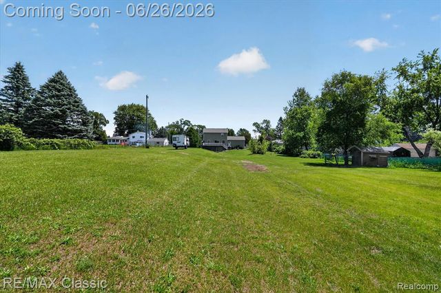 3205 N Milford Road, Highland, MI 48357